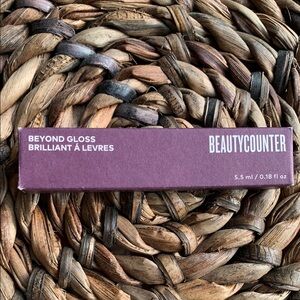 Beautycounter Beyond Gloss - Black Plum - New in Box